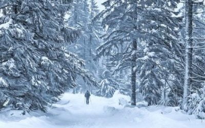 Jak się przygotować do zimowej wyprawy górskiej?