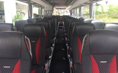 Wynajem autokarów w Krakowie – postaw na komfort jazdy i najwyższe bezpieczeństwo