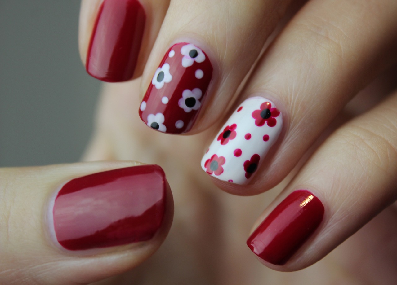 manicure hybrydowy