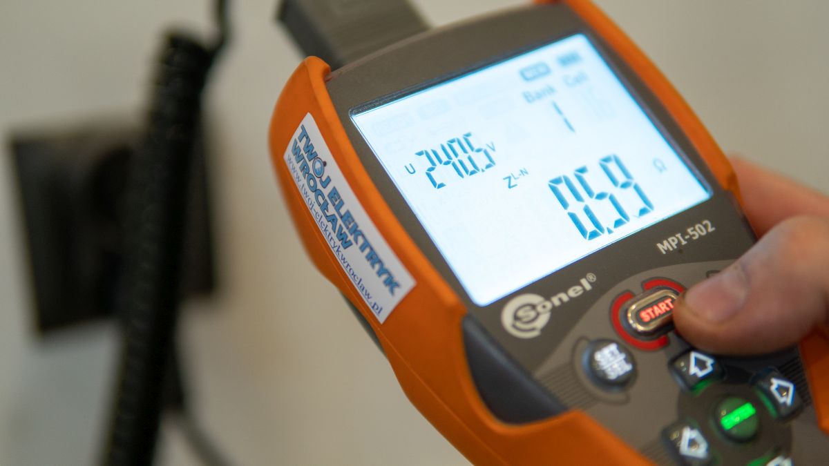miernik pomiarów elektrycznych
