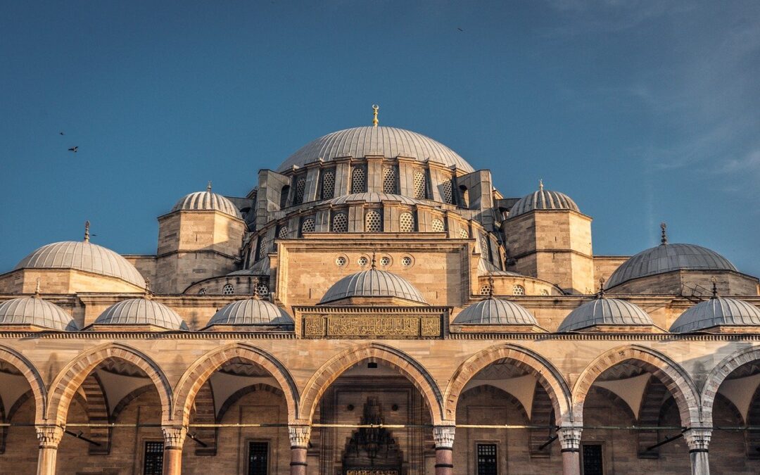 Na co uważać podczas wakacji w Turcji? Najczęstsze błędy turystów i jak ich uniknąć