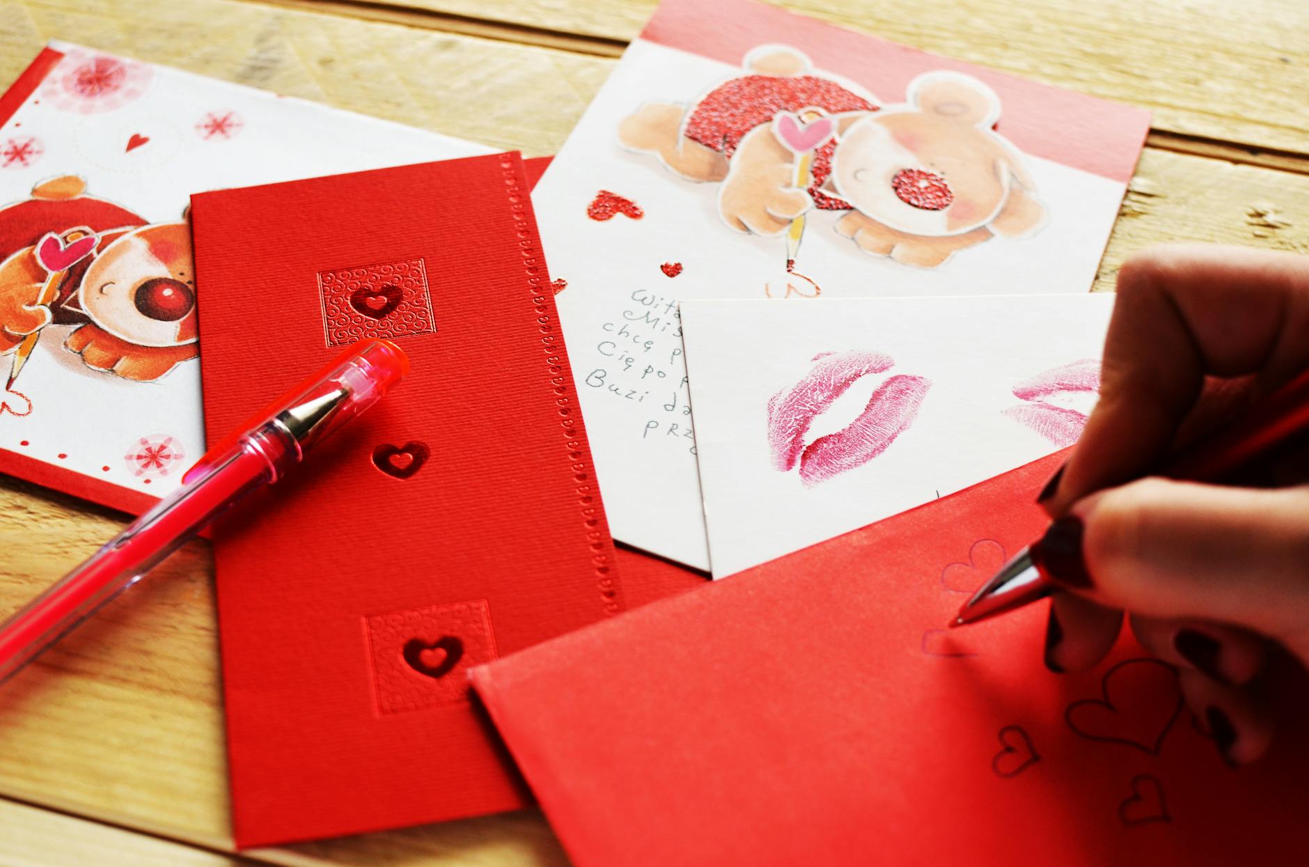 20260609233226_love-writing-gift-letter.jpg kartki walentynkowe